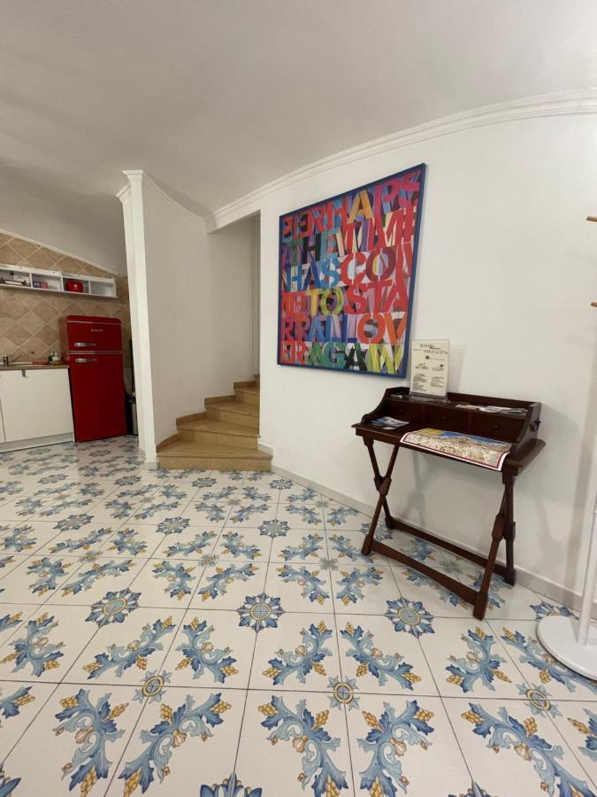 Caterina 70 Lejlighed Napoli Eksteriør billede